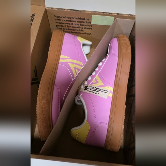 YY Nation Derecho Cactus Sneaker - Picture 7 of 7